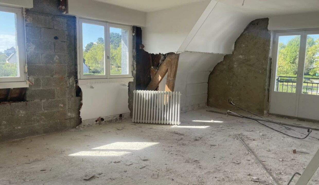 105555-30092025-102923