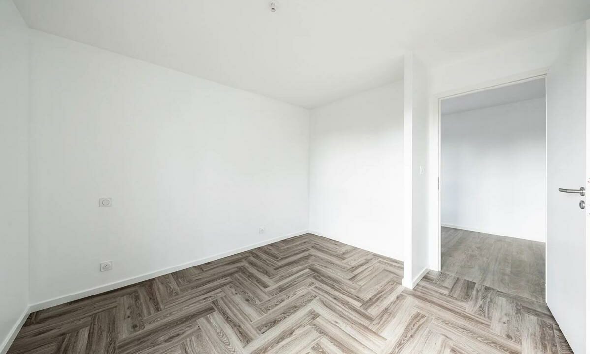 106574PF-30092025-142102-5