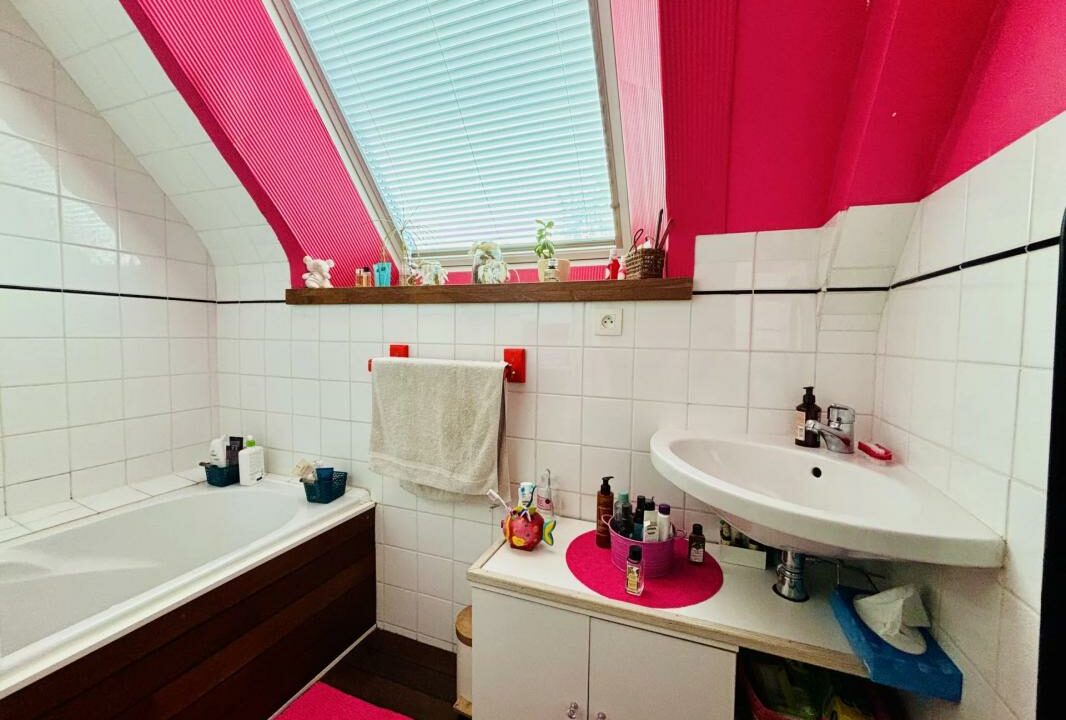 106649-23102025-172826-11