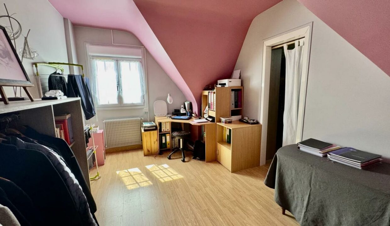 106649-23102025-172826-12