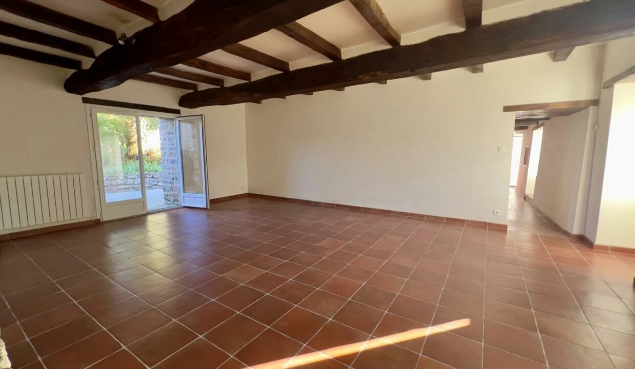 106704BS-23102025-172821-8