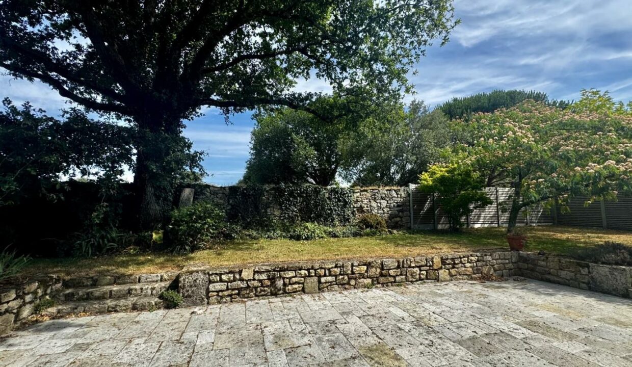 106704BS-23102025-172821-9