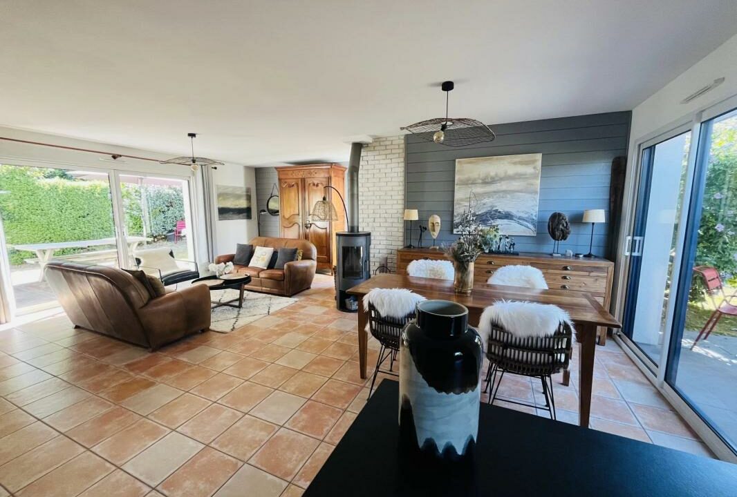 106730ALG-15102025-192121