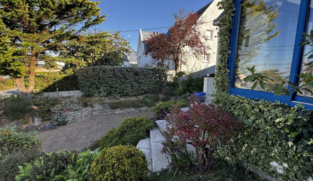 106779-27102025-090914