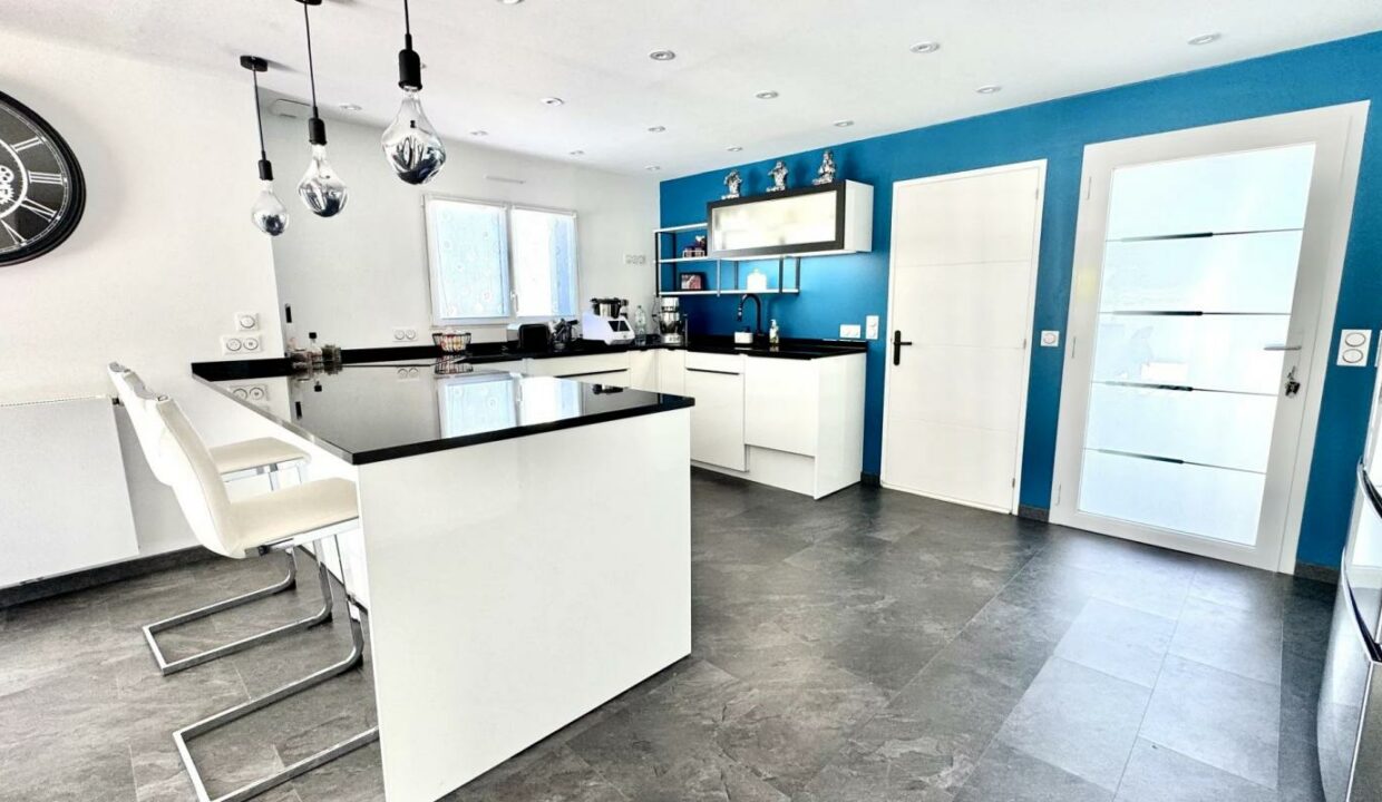 85784082-03102025-084005-3