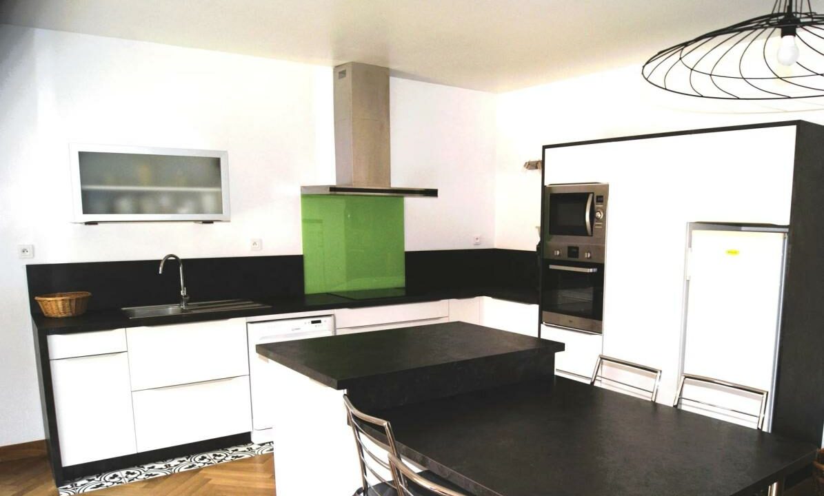 106740EB-27112025-082631-1