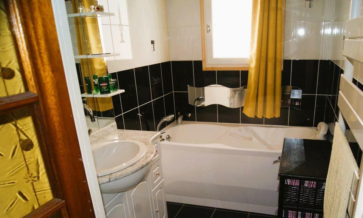 106740EB-27112025-082631-6