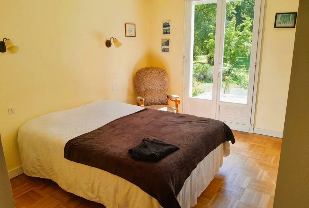 106757EB-03112025-160209-4