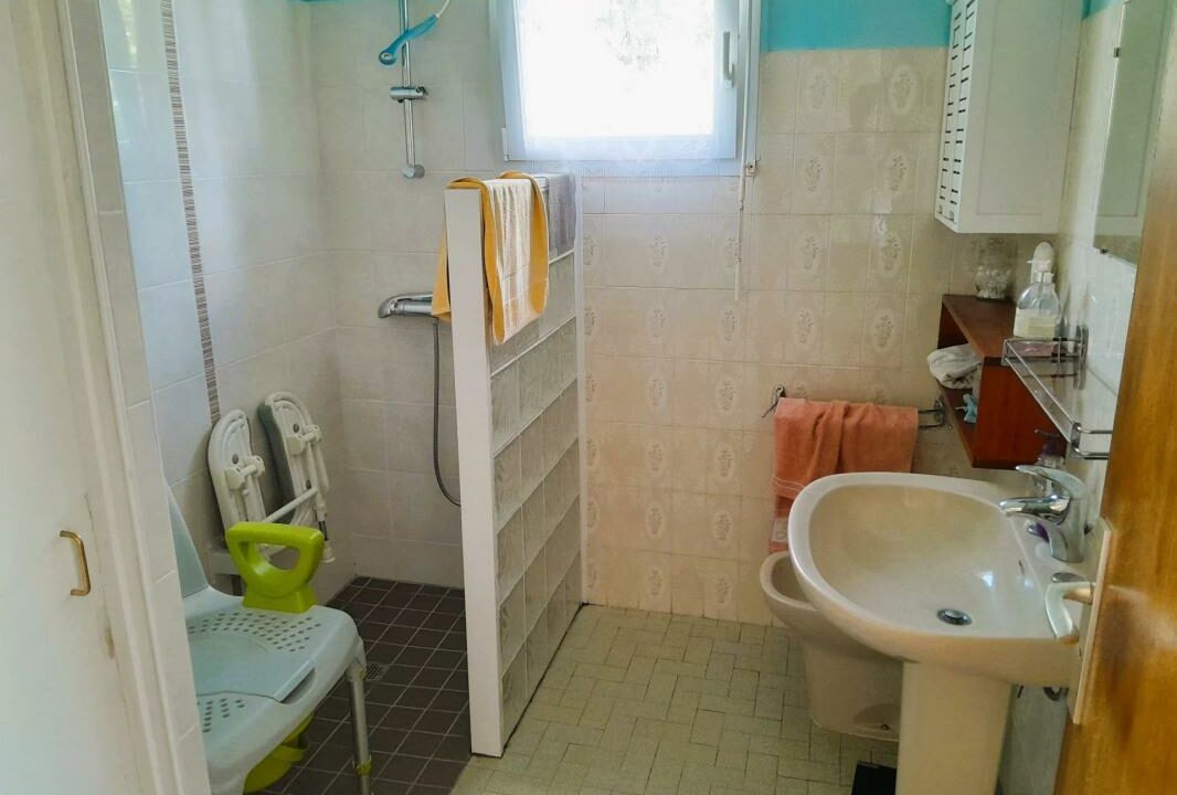 106757EB-03112025-160209-5