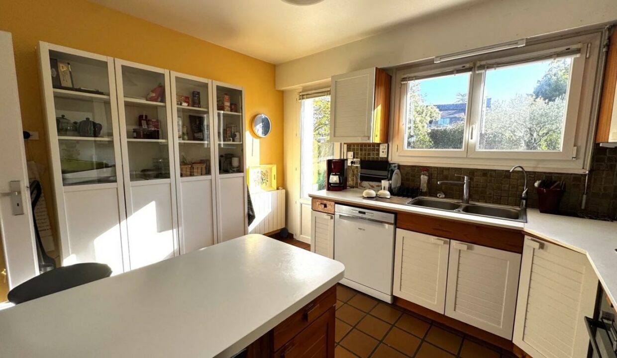 106779-10112025-104144-5