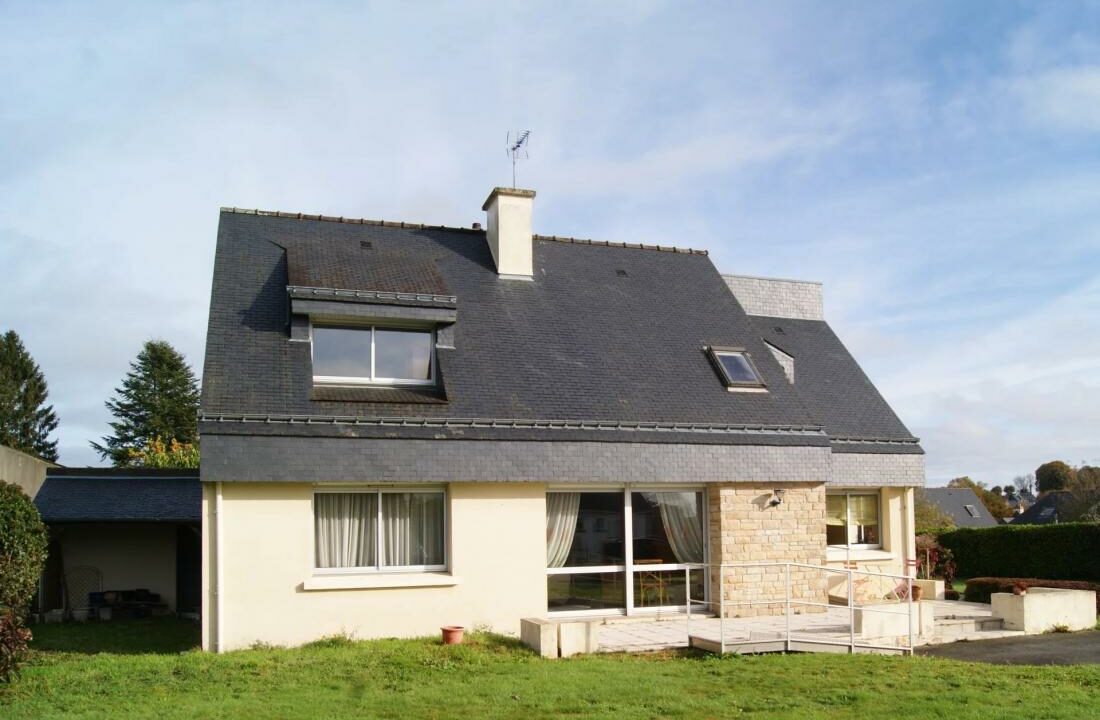 106783EB-03112025-125345