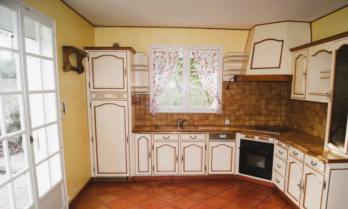 106565EB-03122025-112754-5