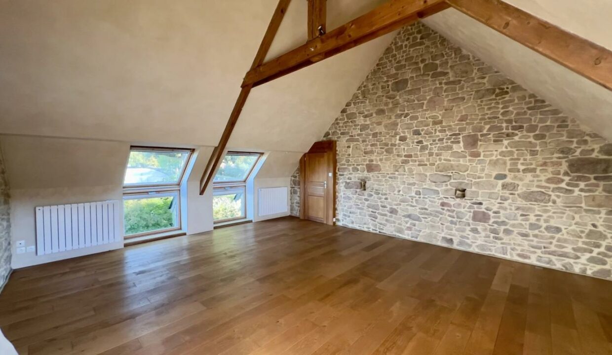 106704SB-09122025-160844-5