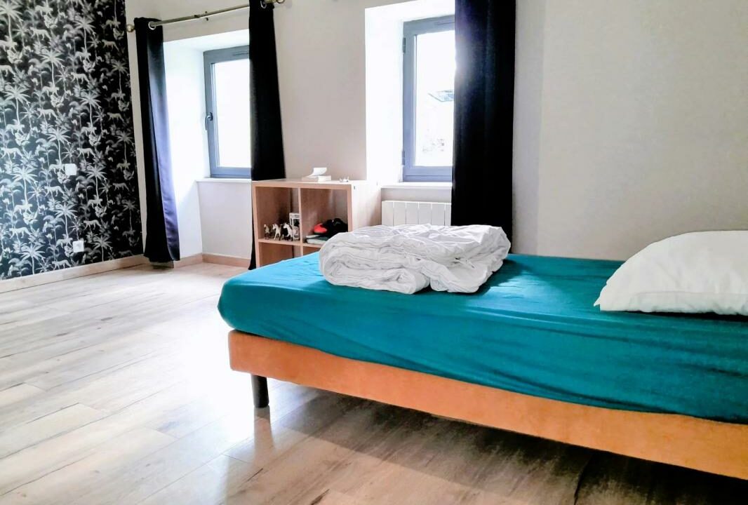 1965EB-15022026-182250-8