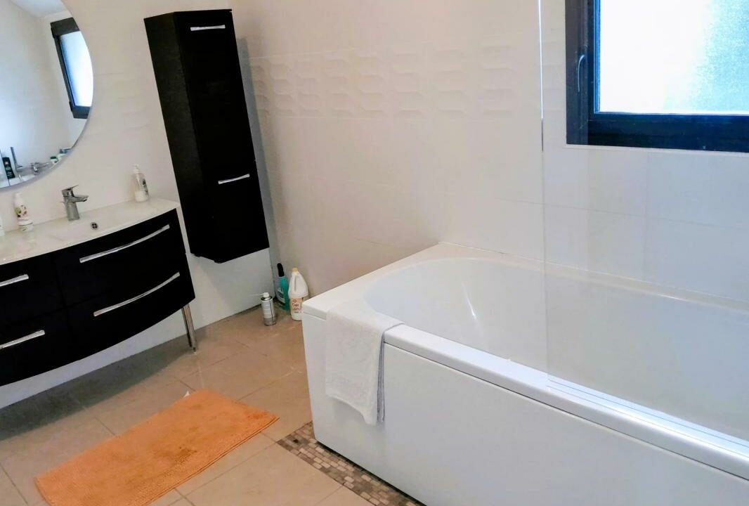 1965EB-23022026-162740-6