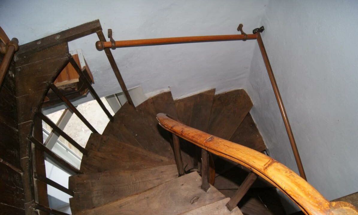 106507EB-08042026-221434-9