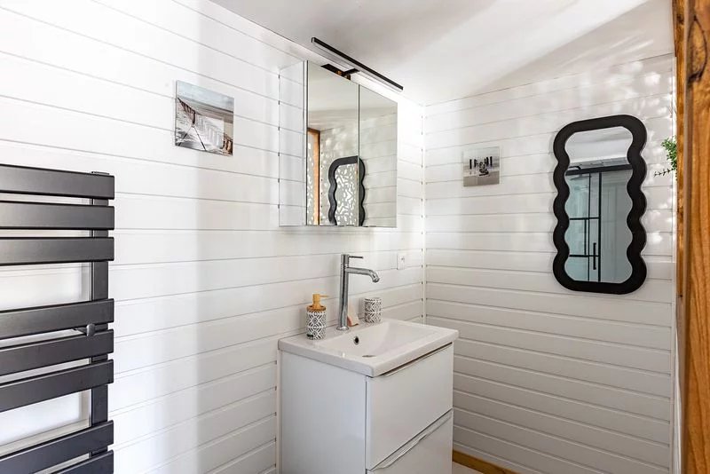 106804-13042026-192352-11