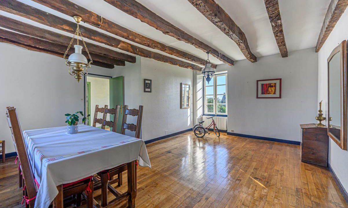 106816EB-08042026-221433-3