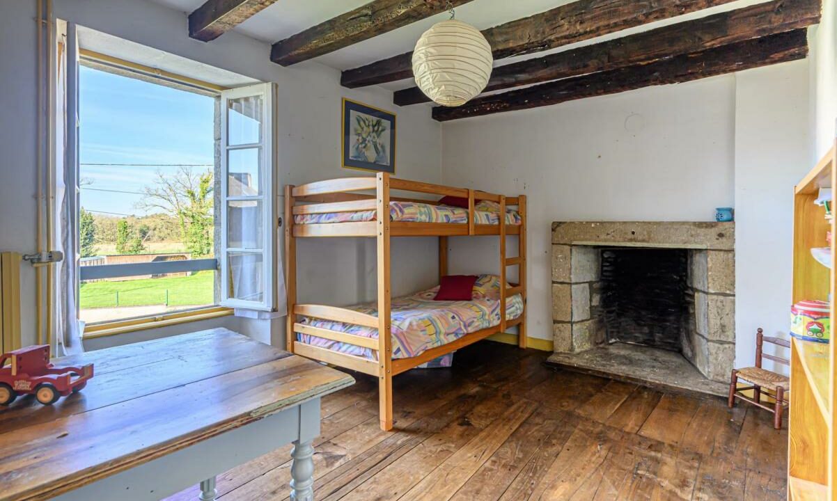 106816EB-08042026-221433-9