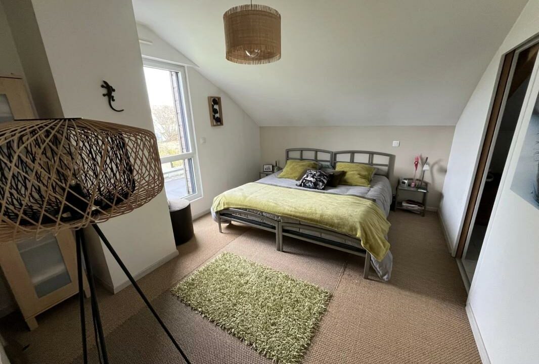 106819PG-11042026-032946-8