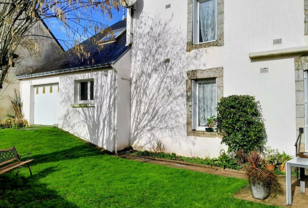 1976EB-08042026-221434-1