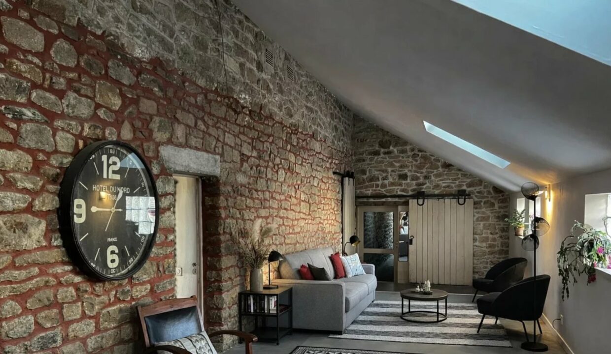 2002SB-21042026-171521-2