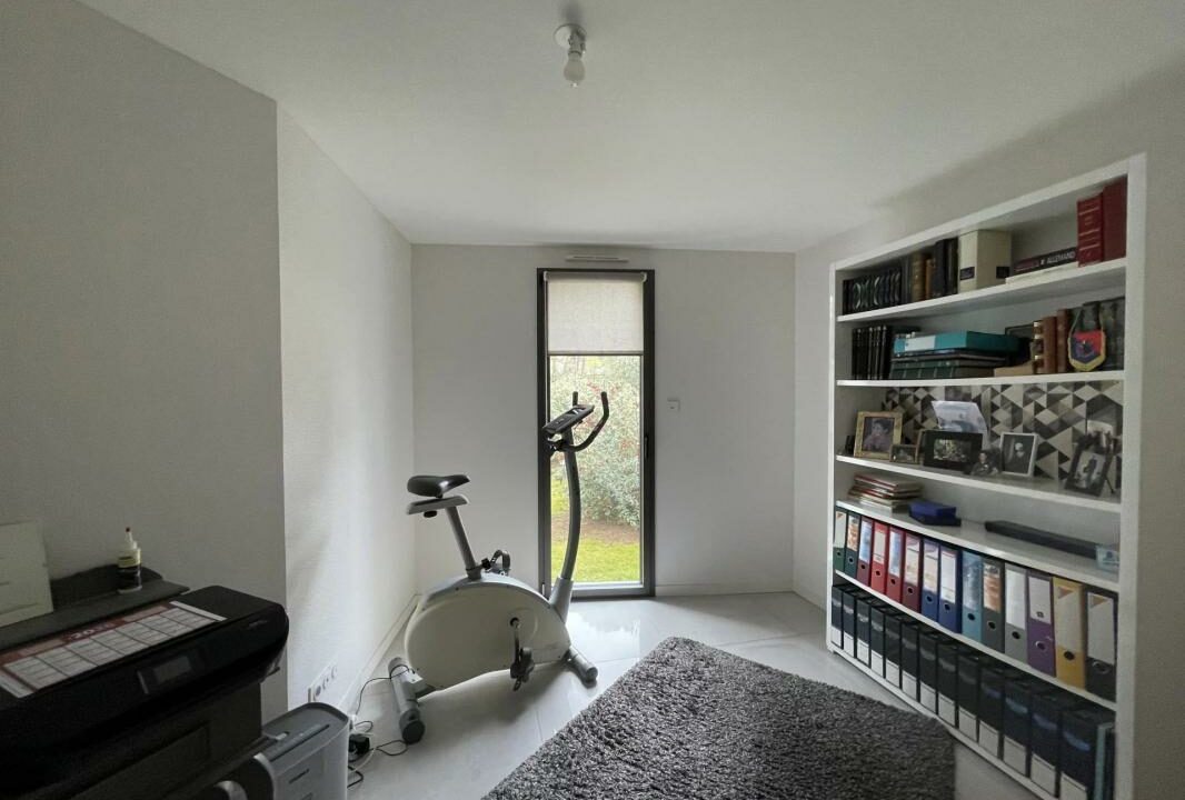 2023-14042026-175240-10