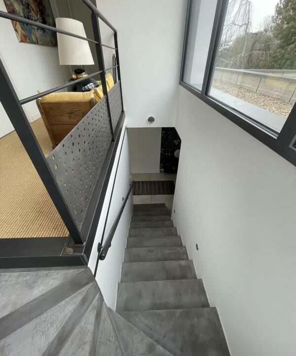 2023-14042026-175240-11