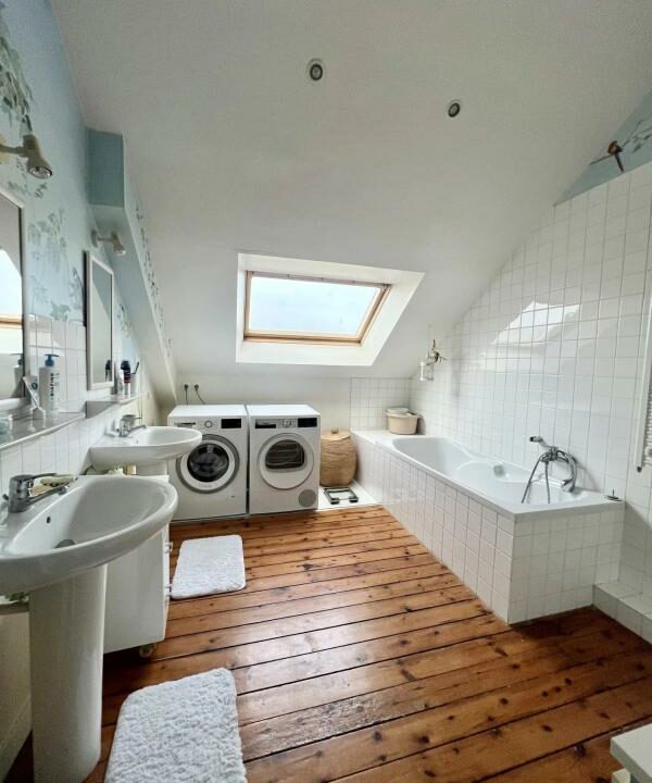 2033EG-10042026-140712-3