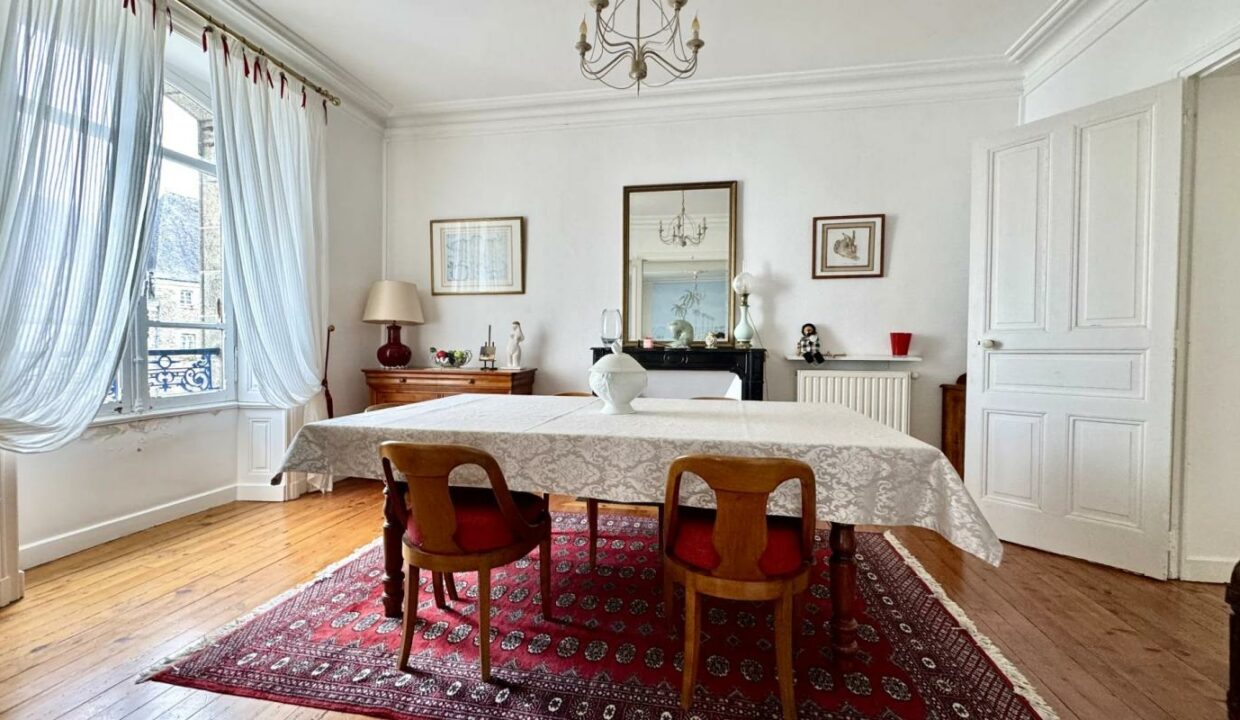 2033EG-10042026-140712-7