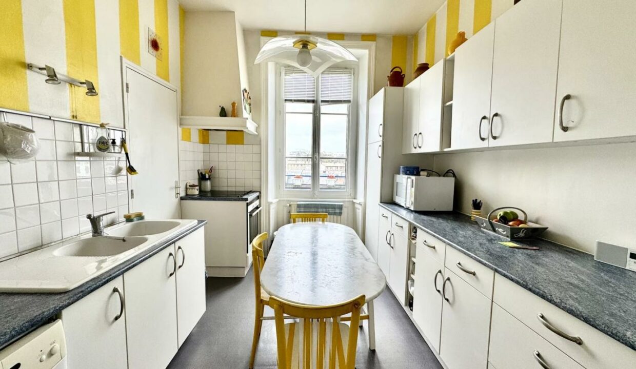 2033EG-10042026-140712-8