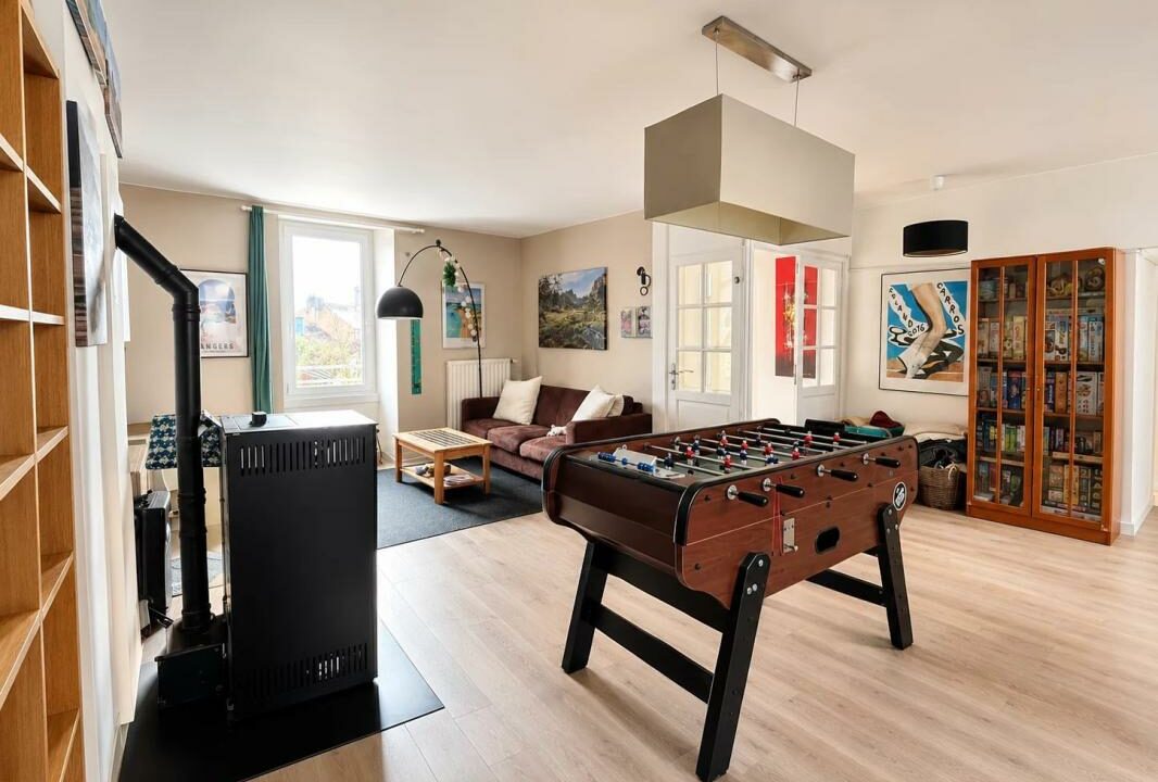 2009HS-12052026-181656-1